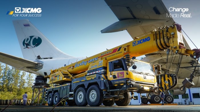 XCMG crane helps Thailand Airlines aircraft maintenance